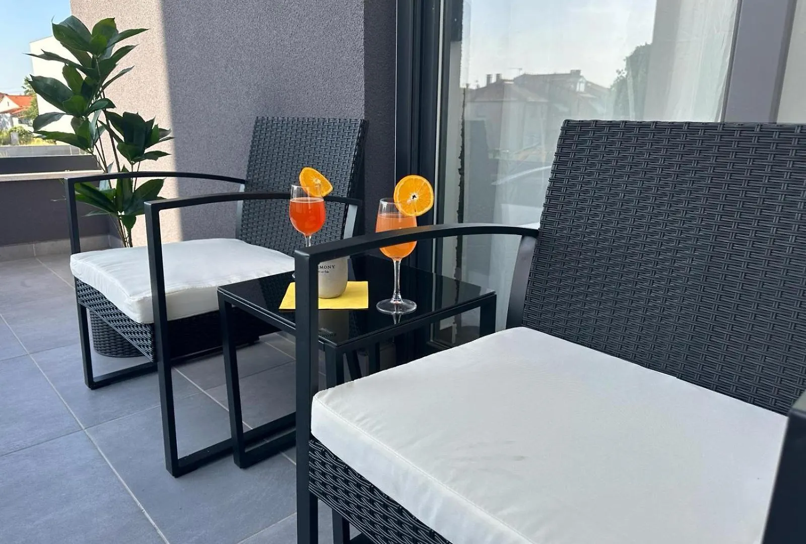 Apartments Harmony Hills Pula 0*,