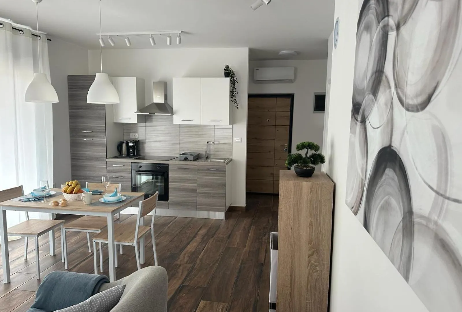 Apartments Harmony Hills Pula 0*,  Croatia